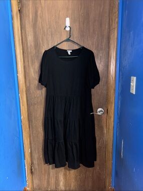 Ava & Viv Black Tiered Midi Dress